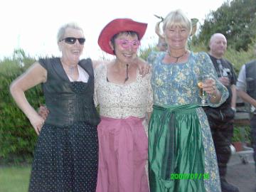 09_07_The_Biatches_at_Billy_n_Marisa_Angie_B