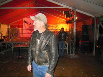 258748_4200118294575_1045405547_o